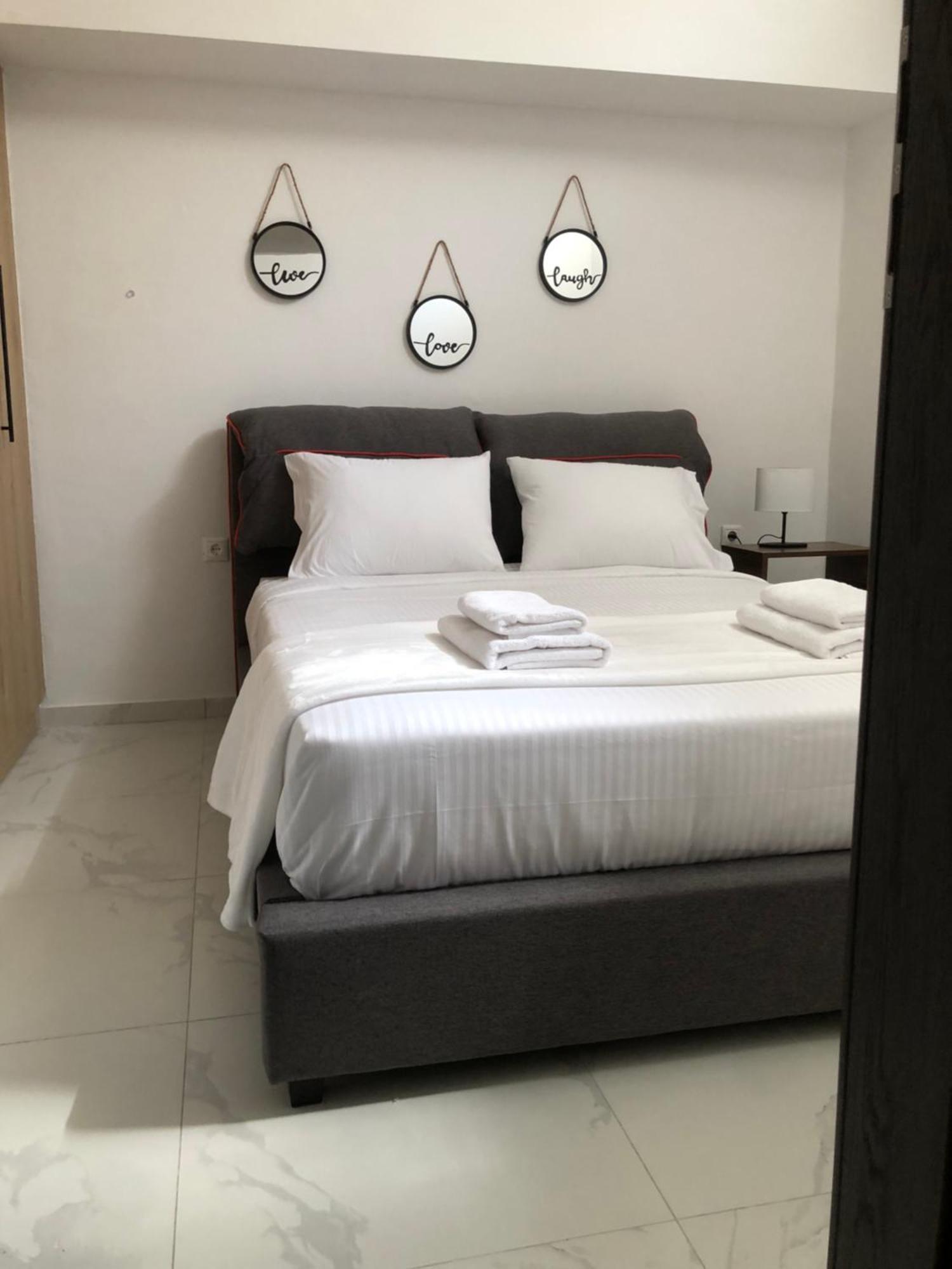 Chrysa- Kyra Apartments Heraklion  Exterior photo